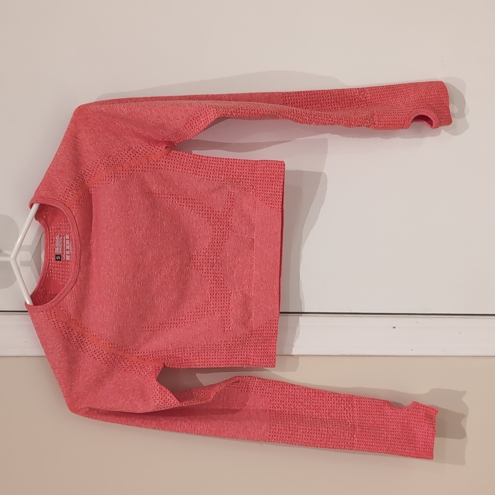 Crop sports tee